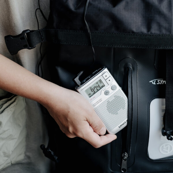 DT-250 디지털 휴대용 라디오